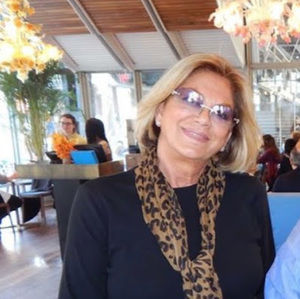 Meet your Posher, Elizabeth